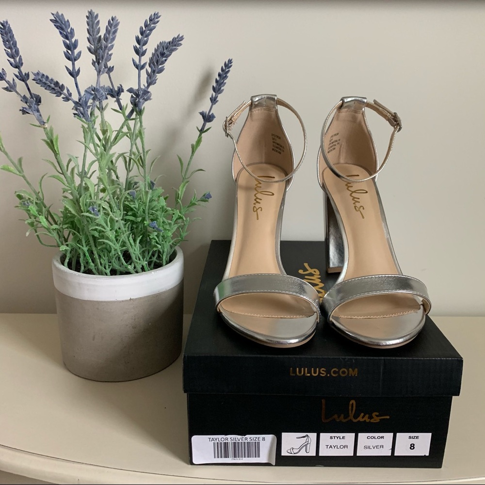⚡️Lulus Silver Ankle Strap Heels ⚡️